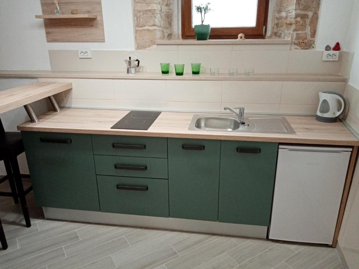 Apartment Elena Бале Екстер'єр фото