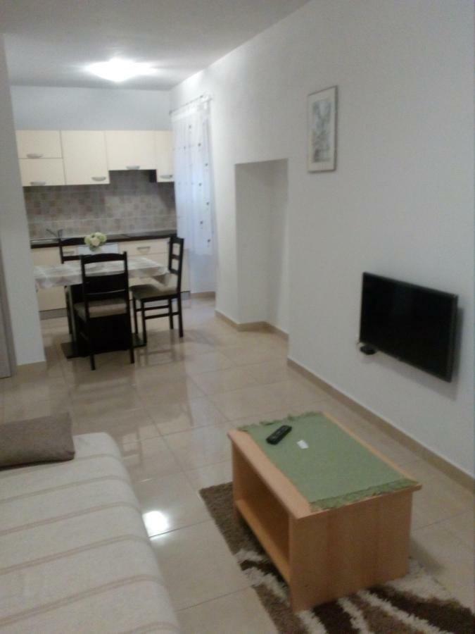 Apartment Elena Бале Екстер'єр фото