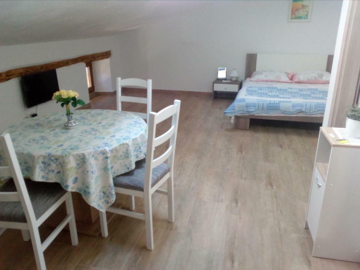Apartment Elena Бале Екстер'єр фото