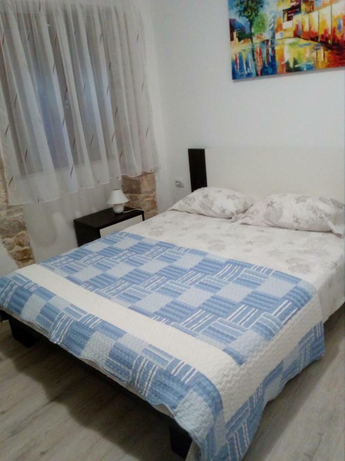 Apartment Elena Бале Екстер'єр фото